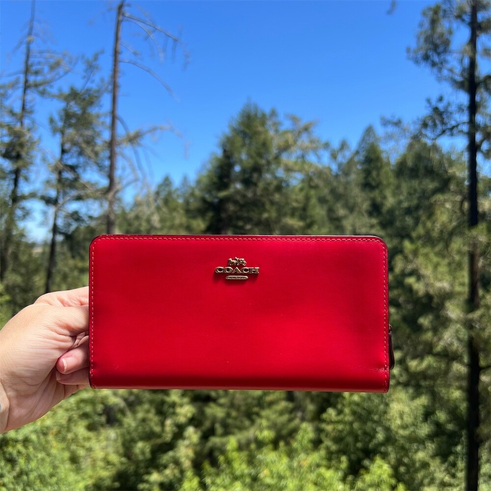 COACH Bifold Wallet Red Smooth Leather Wallet with Gold Hardware AUTHENTIC